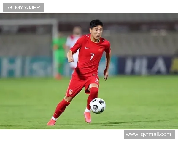 街头巷尾足球明星齐聚一堂精彩瞬间尽在眼前